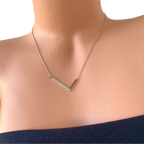 🌸Necklace🌸 L shape 925 sterling silver CZ necklace - Picture 10 of 12